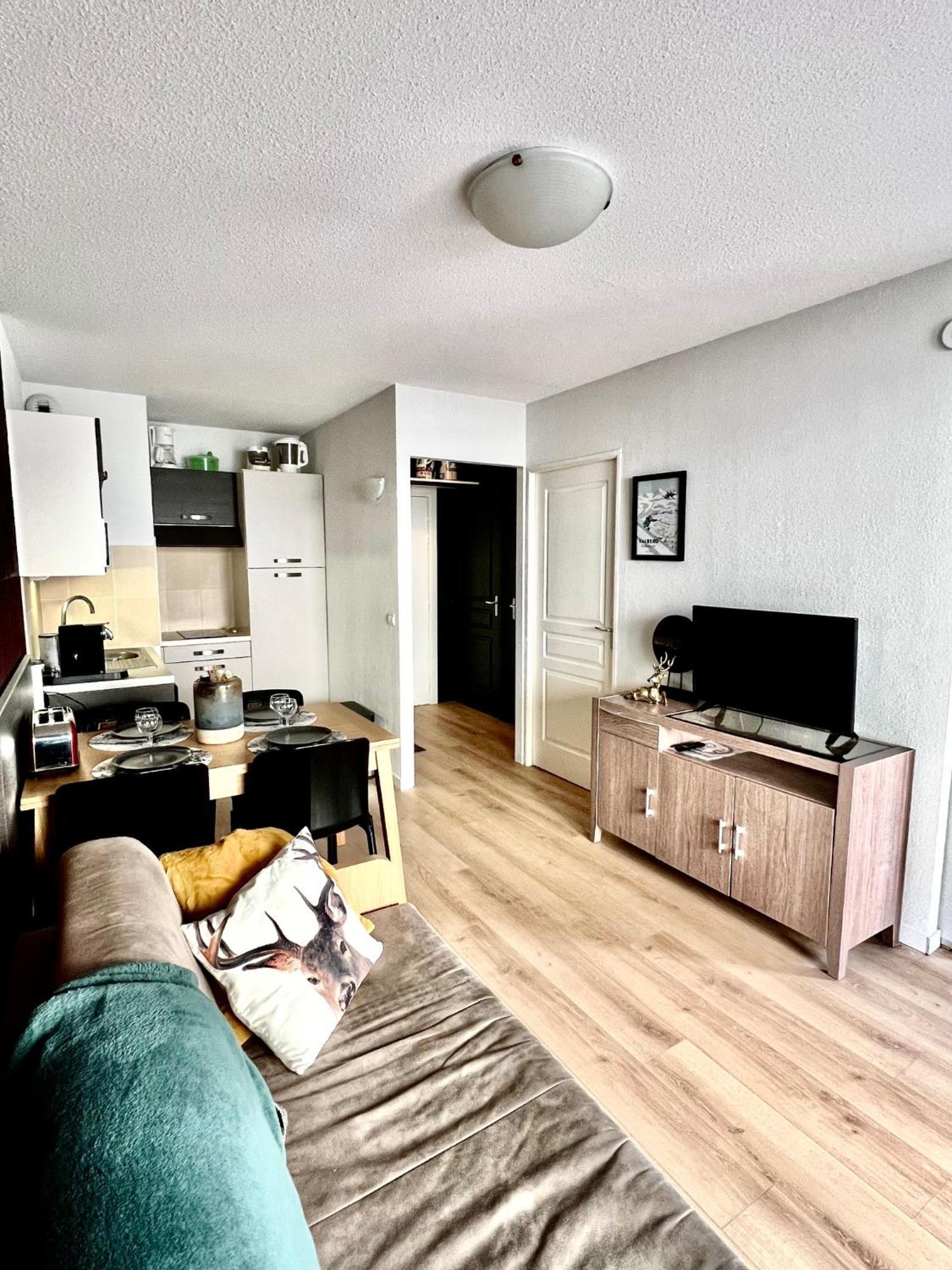 Appartement Familial Avec Parking Centre Valberg Peone Exterior photo
